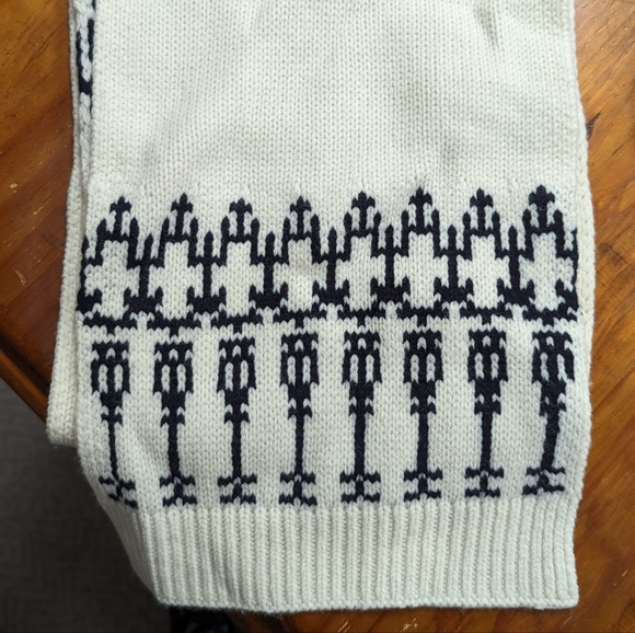 Tory Sport Scarf - Picture 1 of 4